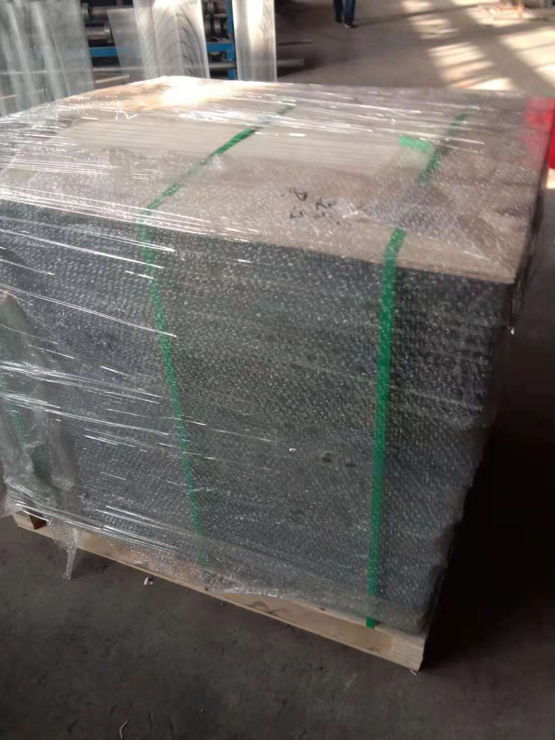 湖北枣阳小型镀锌钢板网发货图图片5