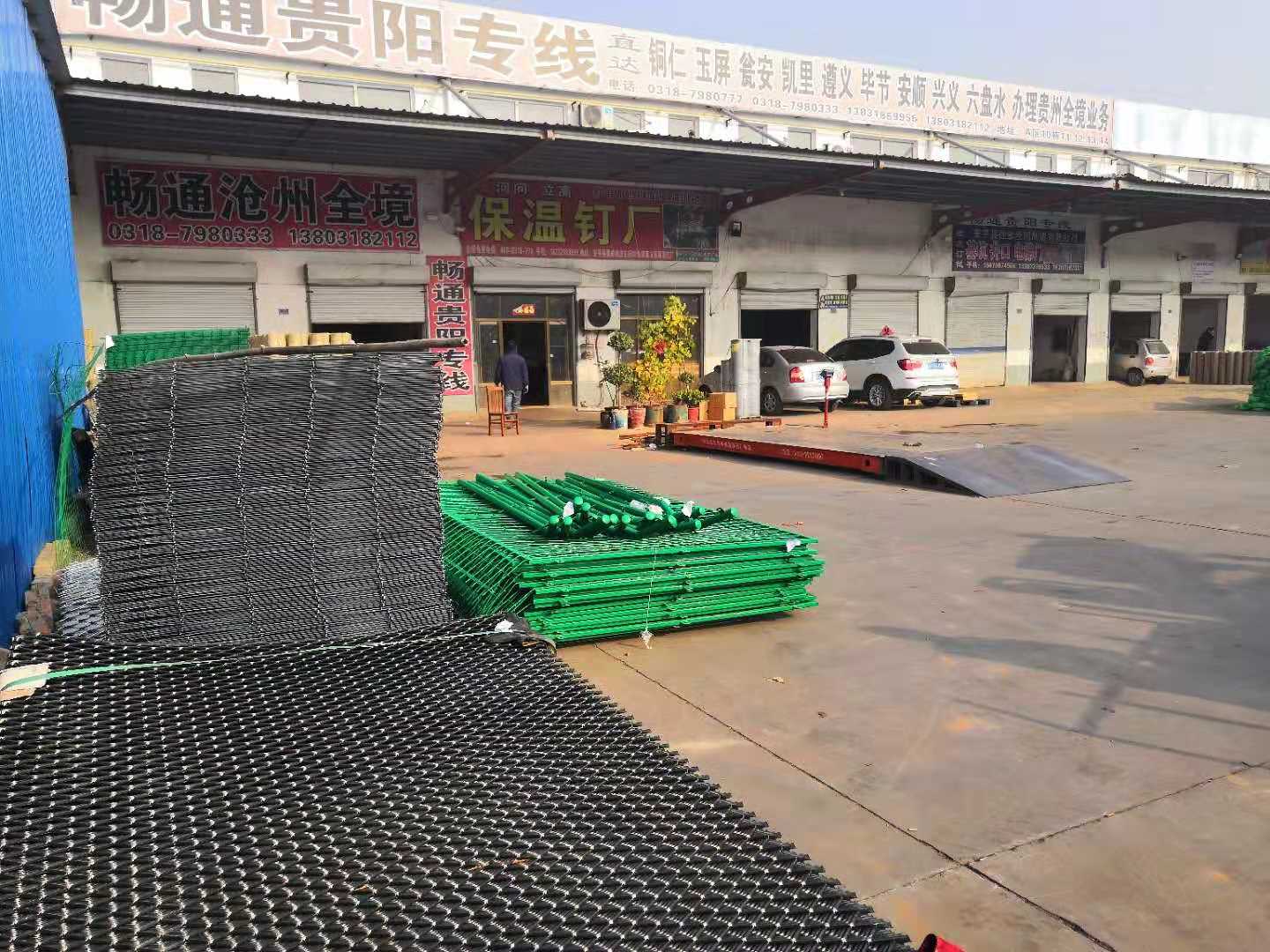 云南贵州客户建筑钢板网发货现场图图片3