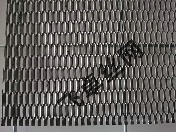 轻型钢板网图片2