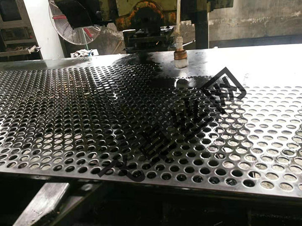 铁板冲孔网图片8